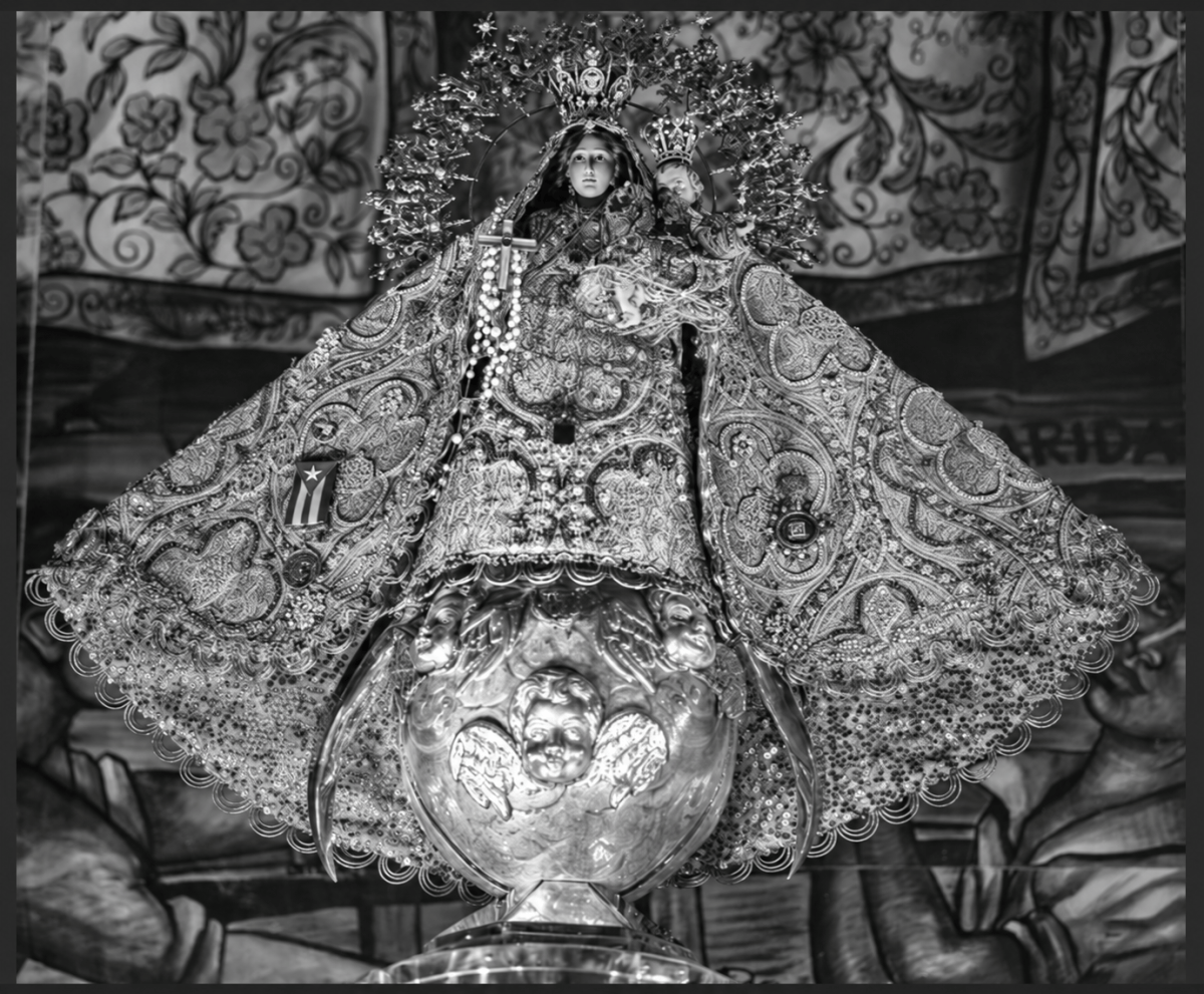 La Caridad del Cobre en "La isla que se repite", de Antonio Benítez Rojo